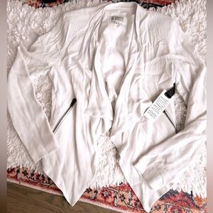 NWT BB DAKOTA BLAZER